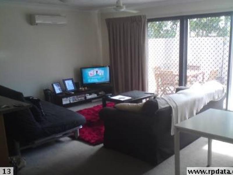 12 BRADFORD STREET, Labrador QLD 4215