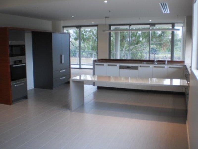 307/211 King Arthur Terrace, Tennyson QLD 4105