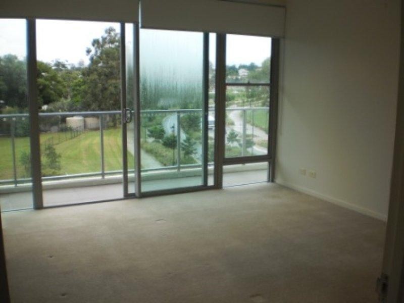 307/211 King Arthur Terrace, Tennyson QLD 4105