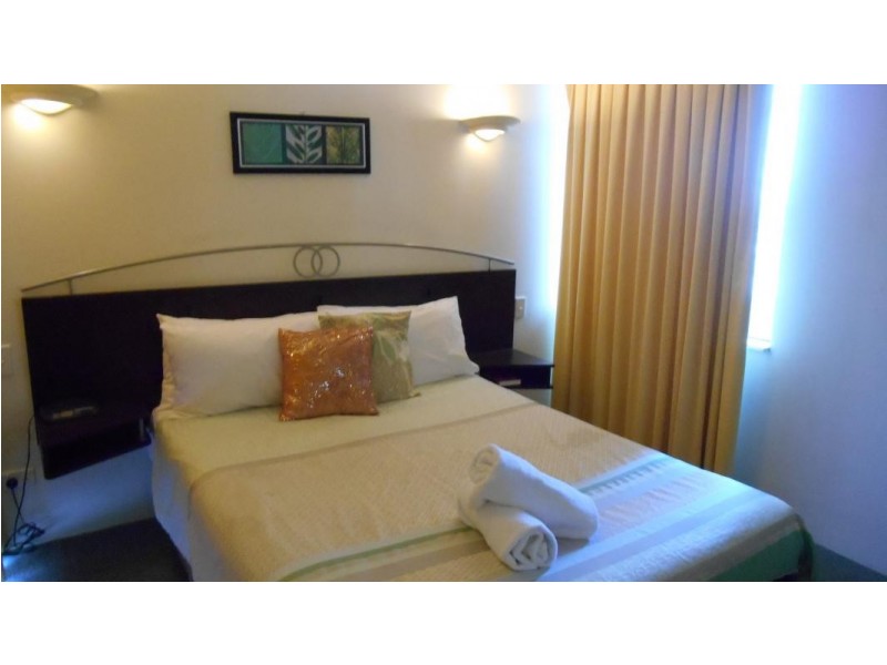 8 Albert Aveue, Broadbeach QLD 4218