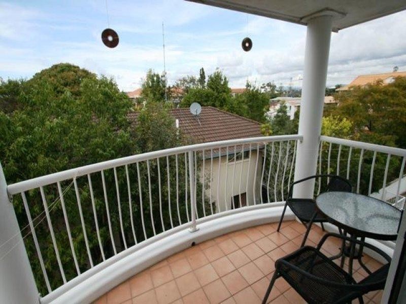 7 Purli, Chevron Island QLD 4217