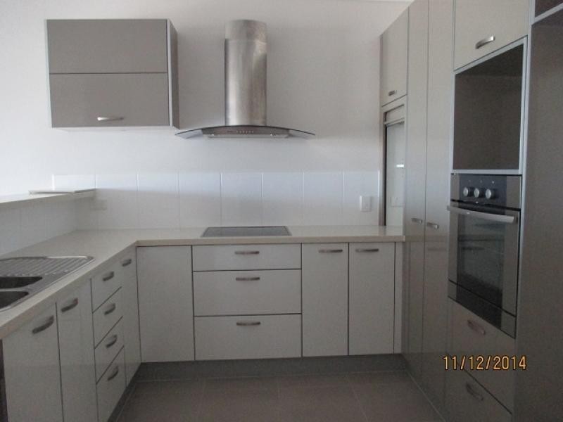 42 Warburton Street, North Ward QLD 4810