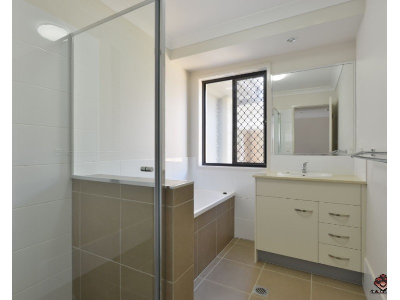 1 Windward Court, Hope Island QLD 4212