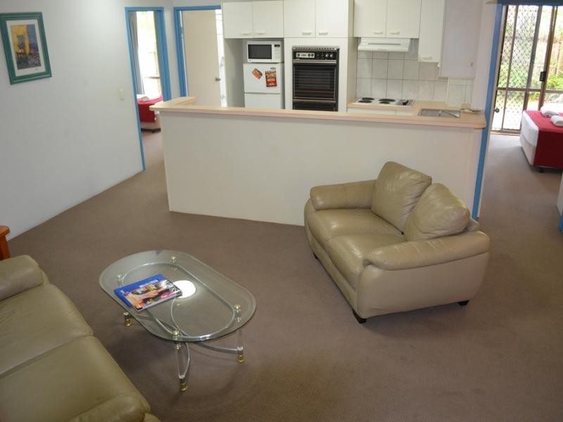 38 Enderley Ave, Surfers Paradise QLD 4217