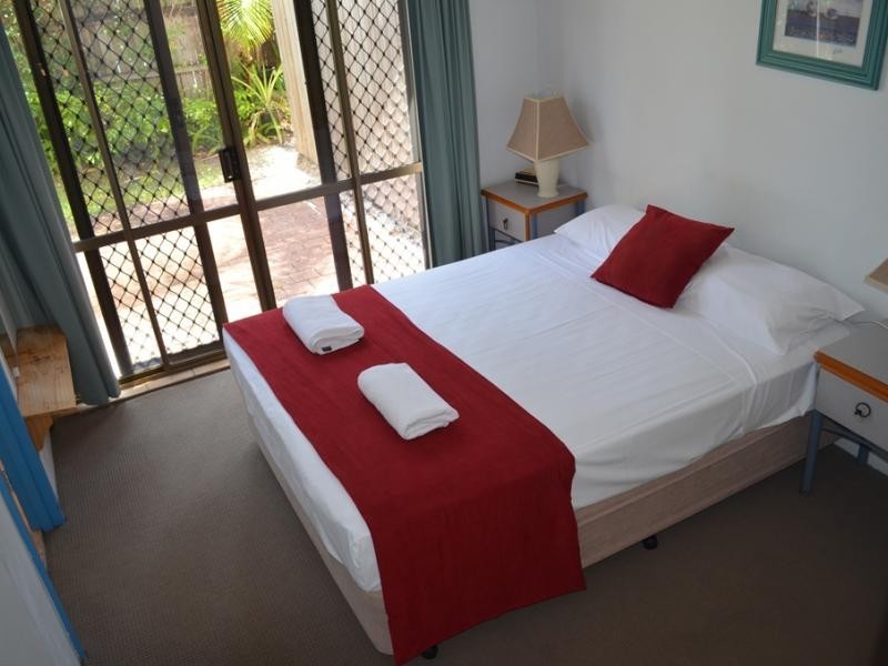 38 Enderley Ave, Surfers Paradise QLD 4217