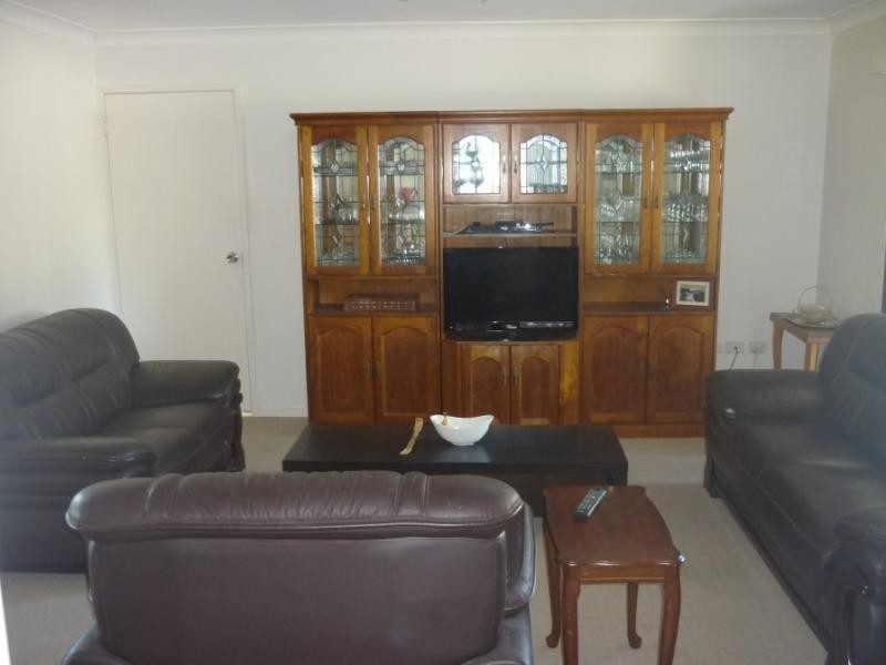 2a / 266 Henty Drive, Redbank Plains QLD 4301