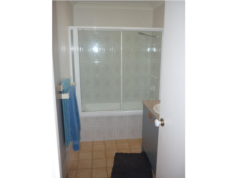 2a / 266 Henty Drive, Redbank Plains QLD 4301