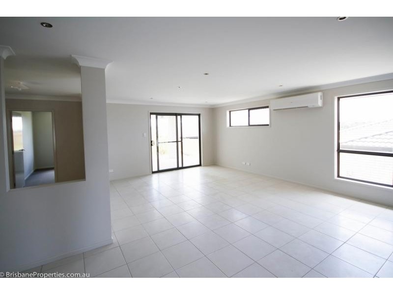 13 Calandra, Redbank Plains QLD 4301