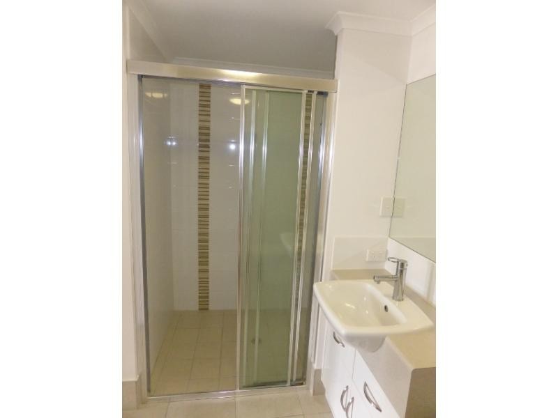 1 / 6-24 Henry Street, West End QLD 4810