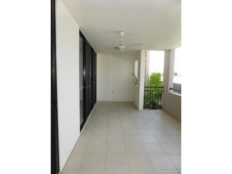 1 / 6-24 Henry Street, West End QLD 4810