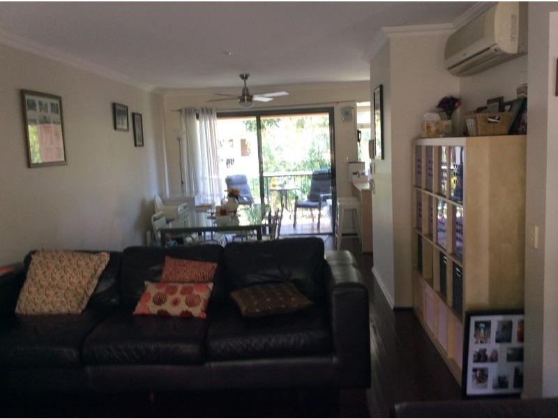 20 Fairway Drive, Clear Island Waters QLD 4226