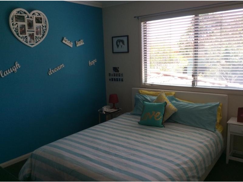 20 Fairway Drive, Clear Island Waters QLD 4226