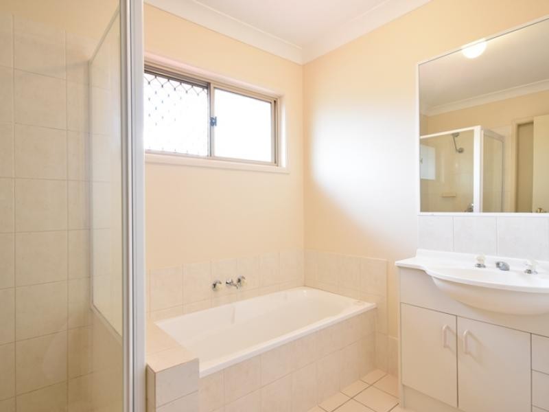 77 Nursery Ave, Runcorn QLD 4113