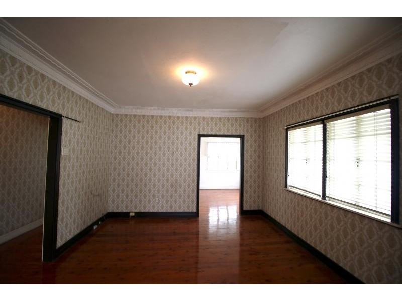 49 Nudgee Road, Hamilton QLD 4007