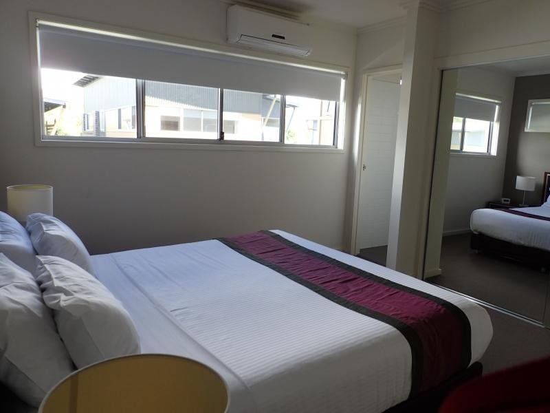 06/80 Moolyyir Steet, Urangan QLD 4655