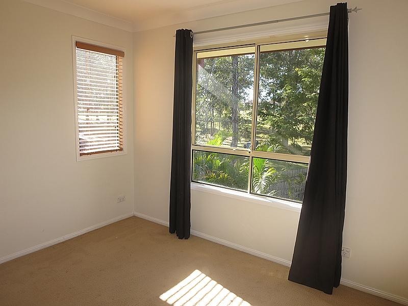 11 Oakmont Avenue, Oxley QLD 4075