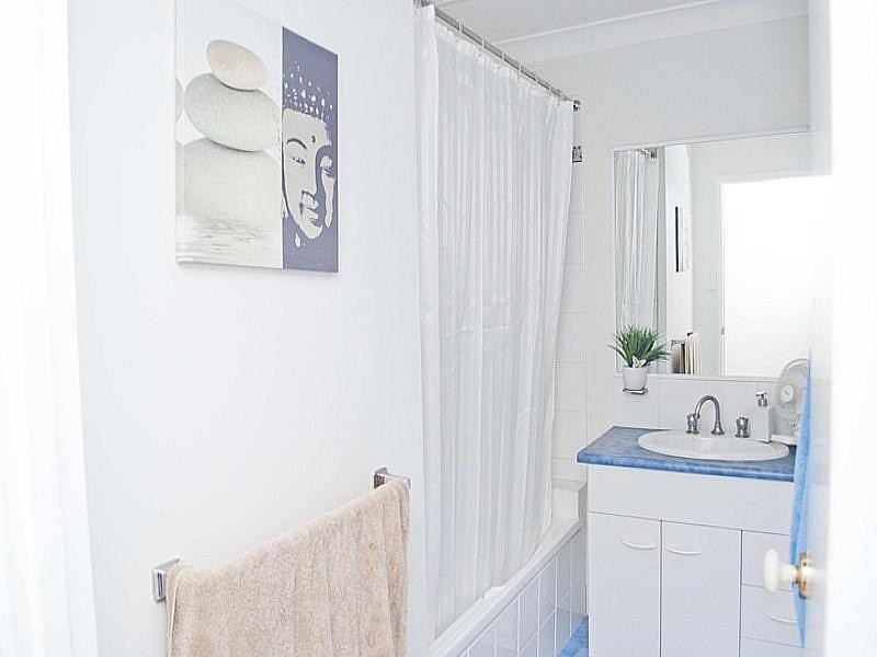 11 Oakmont Avenue, Oxley QLD 4075