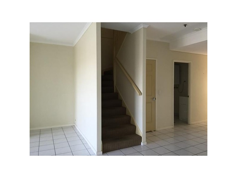 82/86-124 Ogden street, Townsville City QLD 4810