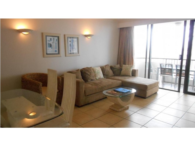 8 Albert Avenue, Broadbeach QLD 4218