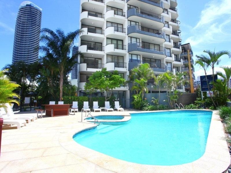 302 8 Albert Avenue, Broadbeach QLD 4218