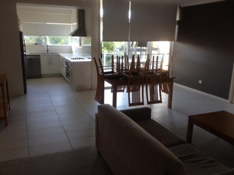 65 Manooka Drive, Cannonvale QLD 4802