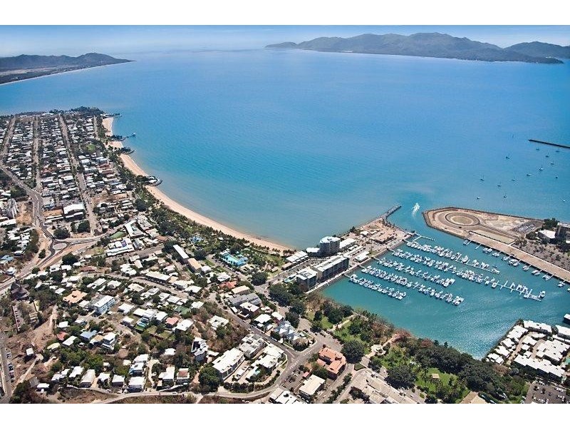 1103/6 Mariners Drive, Townsville City QLD 4810