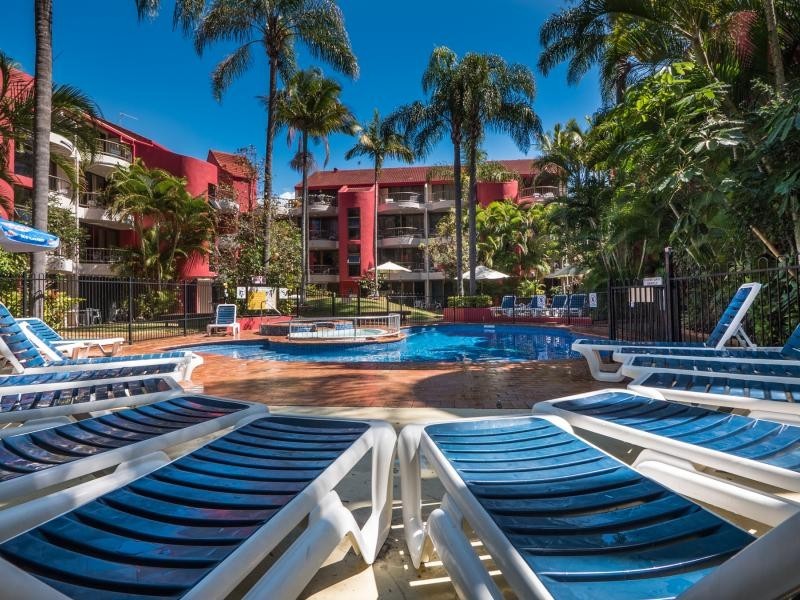 38 Enderley Ave, Surfers Paradise QLD 4217