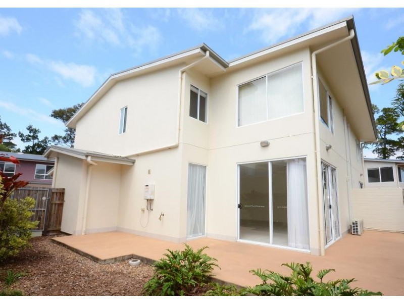 71 Elizabeth st, Urangan QLD 4655