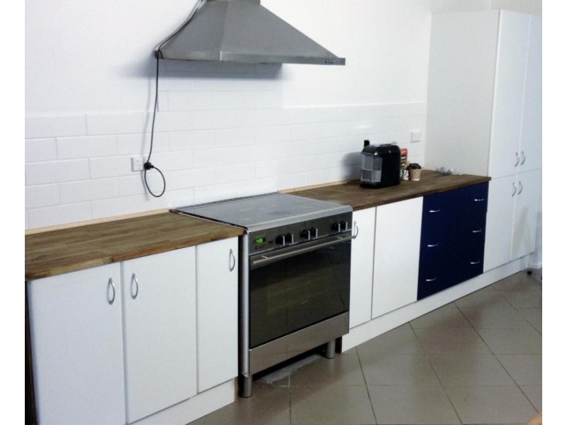 60 addison, Camira QLD 4300