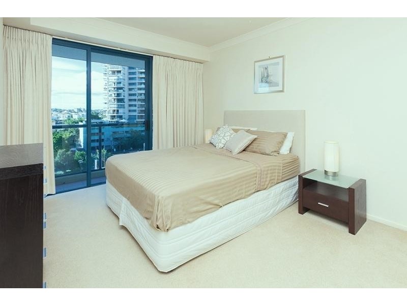 45 Deakin Street, Kangaroo Point QLD 4169