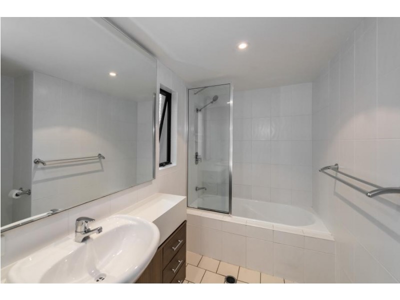 10/26 Holland Street, Toowong QLD 4066