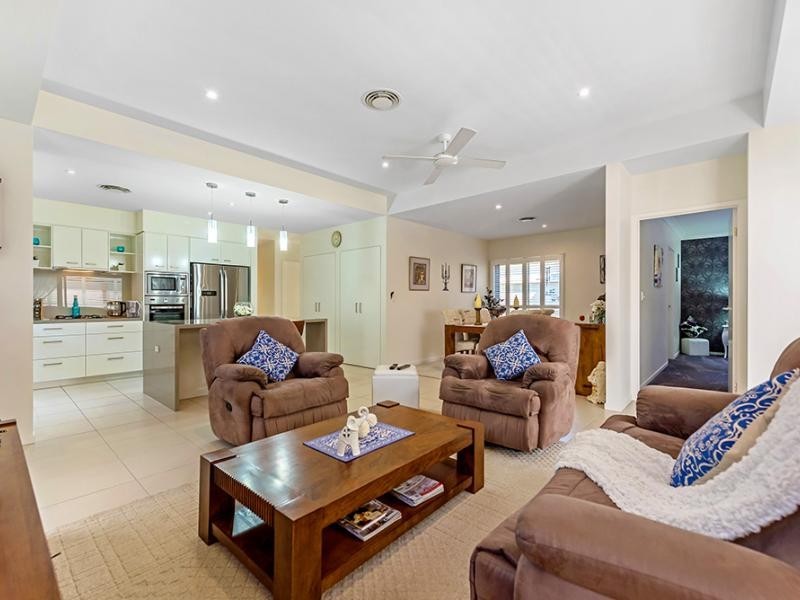 192/1 Halcyon Way, Hope Island QLD 4212