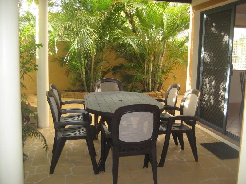 33 Elizabeth Street, Urangan QLD 4655