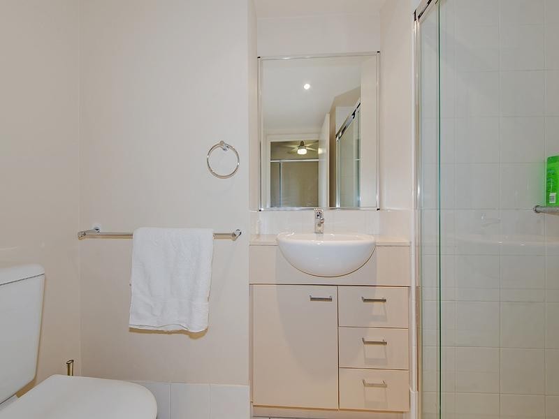 21 Patrick Lane Patrick Lane, Toowong QLD 4066
