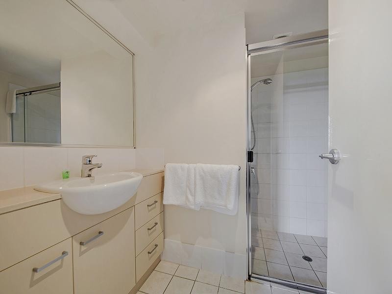 21 Patrick Lane Patrick Lane, Toowong QLD 4066
