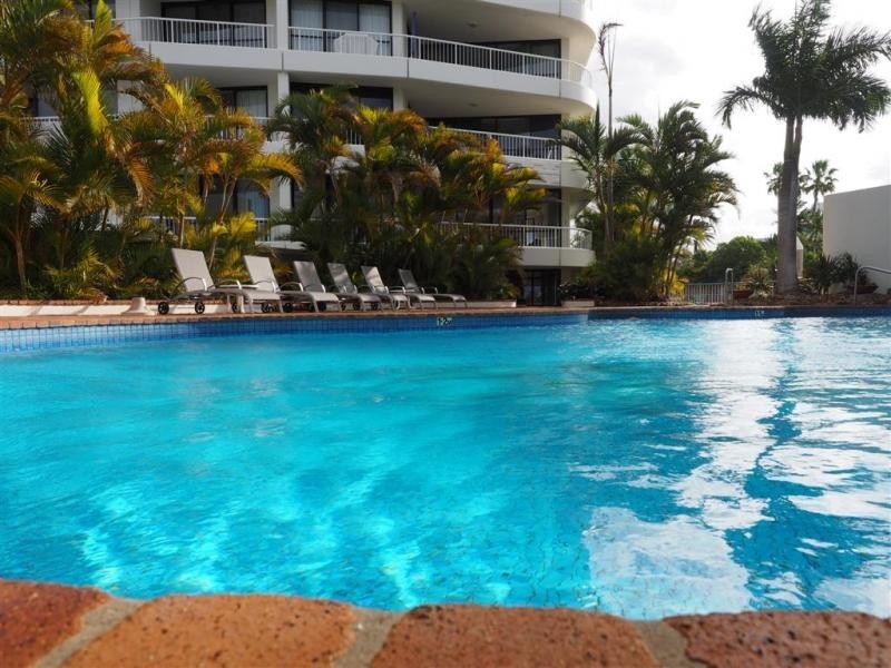 2/7 Oatland Esplanade, Runaway Bay QLD 4216