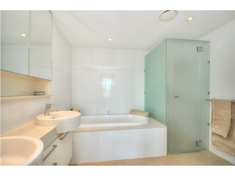 6403/323 Bayview Street, Hollywell QLD 4216