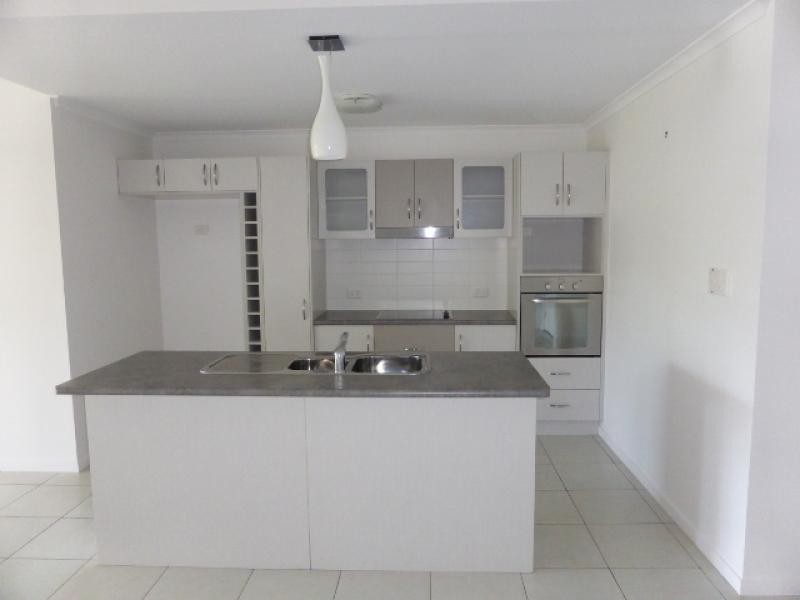 1 / 6-24 Henry Street, West End QLD 4810