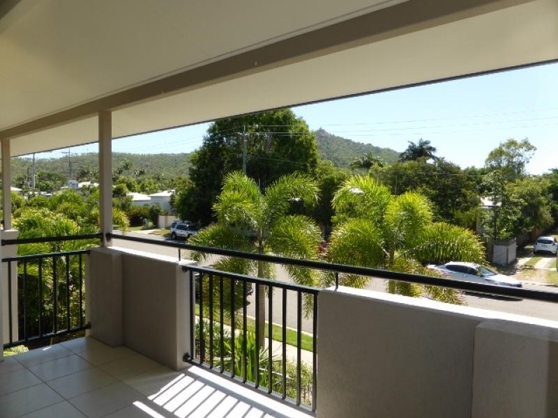 1 / 6-24 Henry Street, West End QLD 4810