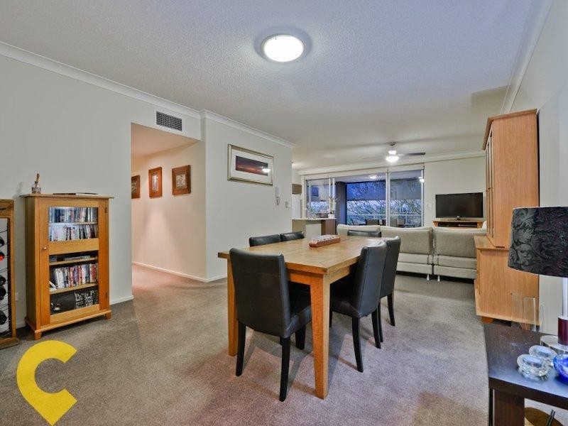 54/32 Agnes Street, Albion QLD 4010