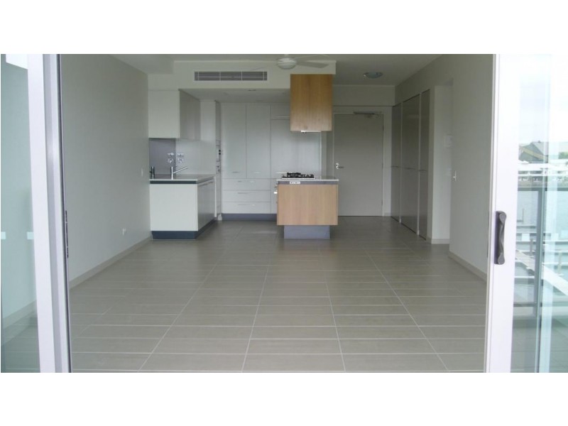 1703/6 Mariners Drive, Townsville City QLD 4810