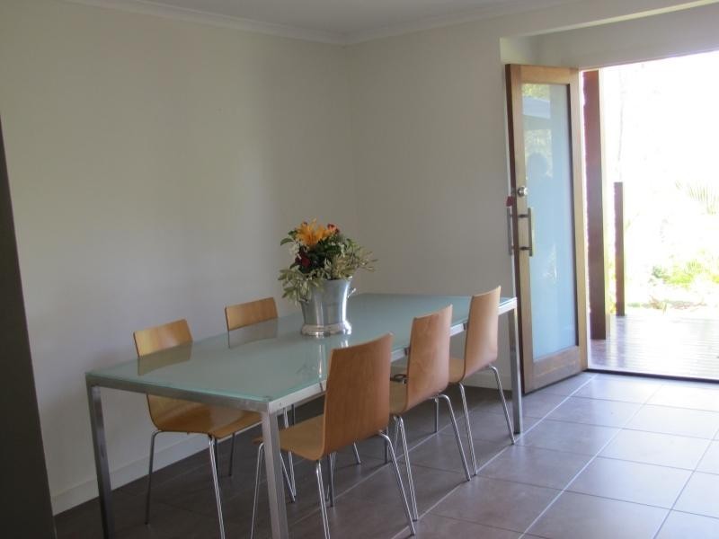 25 Esplanade, Point Vernon QLD 4655