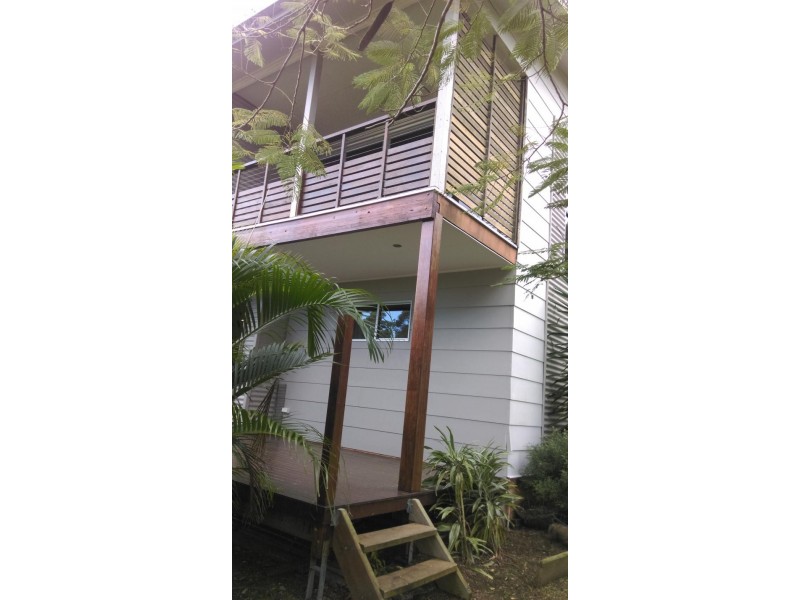 25 Esplanade, Point Vernon QLD 4655