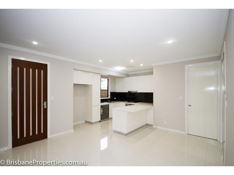 10 / 86 Grace Street, Leichhardt QLD 4305