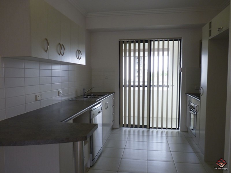 6-24 Henry Street, West End QLD 4810