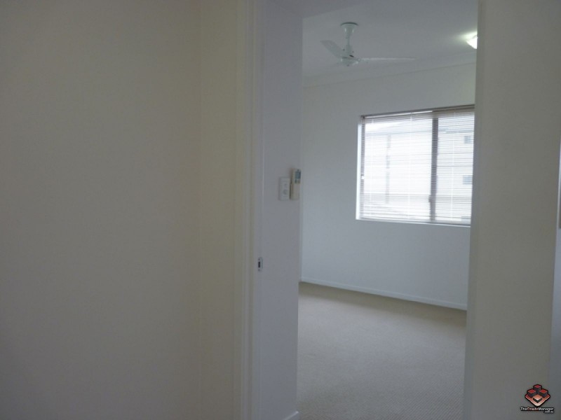 6-24 Henry Street, West End QLD 4810