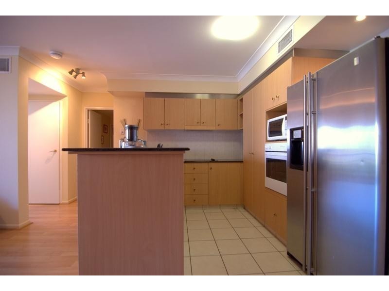 45 Deakin Street, Kangaroo Point QLD 4169