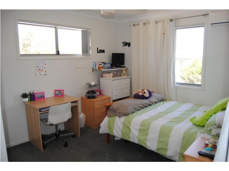 10 Mead Place, Calamvale QLD 4116