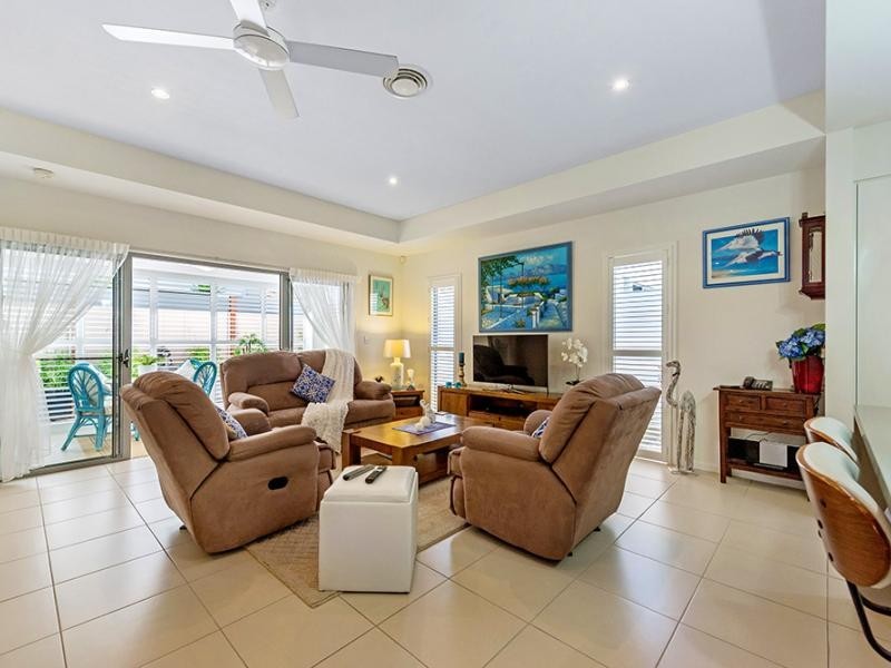 192/1 HALCYON WAY, Hope Island QLD 4212