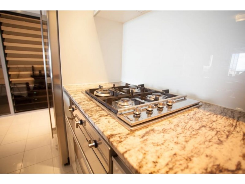 30 Macrossan Street, Brisbane QLD 4000